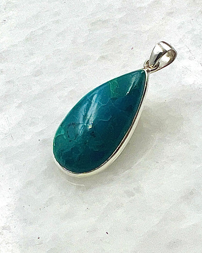 Blue Chilean Opal in 0.925 Silver