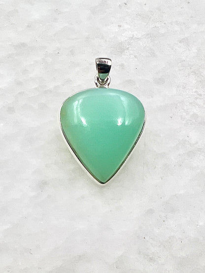 Light Green Crysoprase in 0.925 Silver