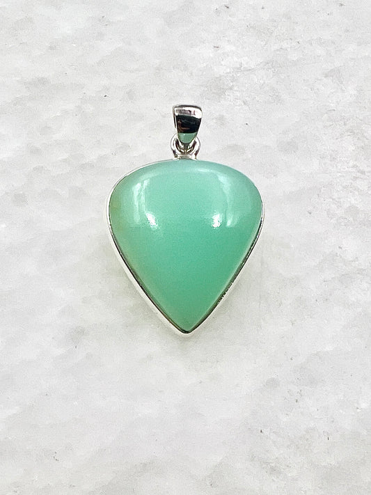 Light Green Crysoprase in 0.925 Silver