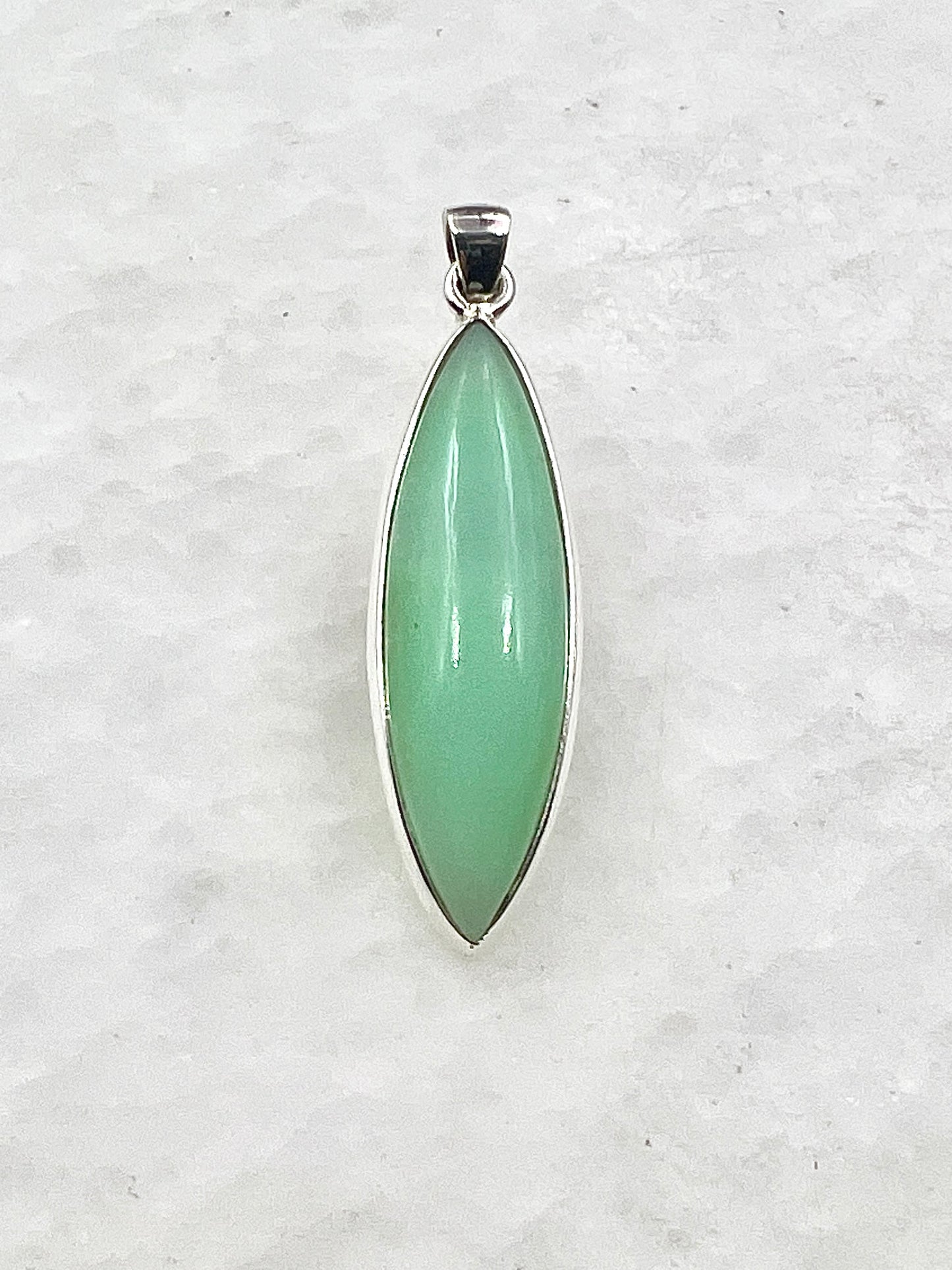 Light Green Crysoprase in 0.925 Silver