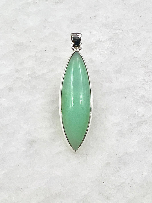 Light Green Crysoprase in 0.925 Silver