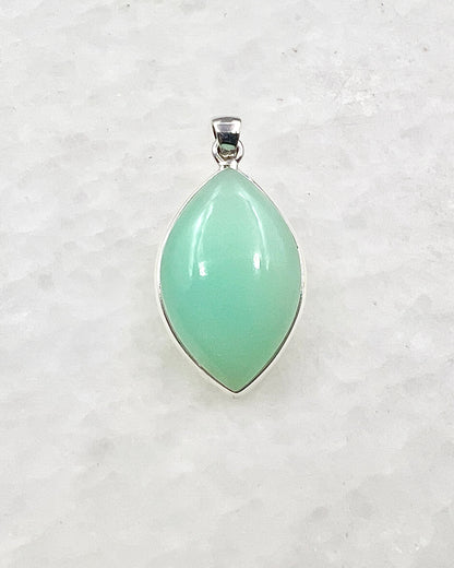 Light Green Crysoprase in 0.925 Silver