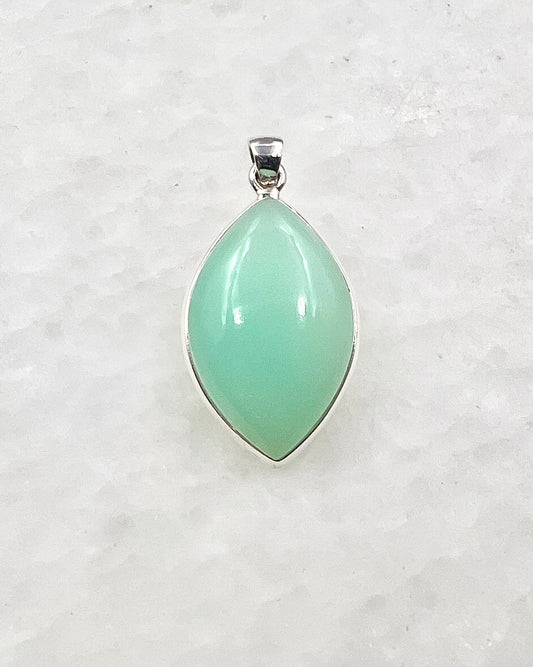 Light Green Crysoprase in 0.925 Silver