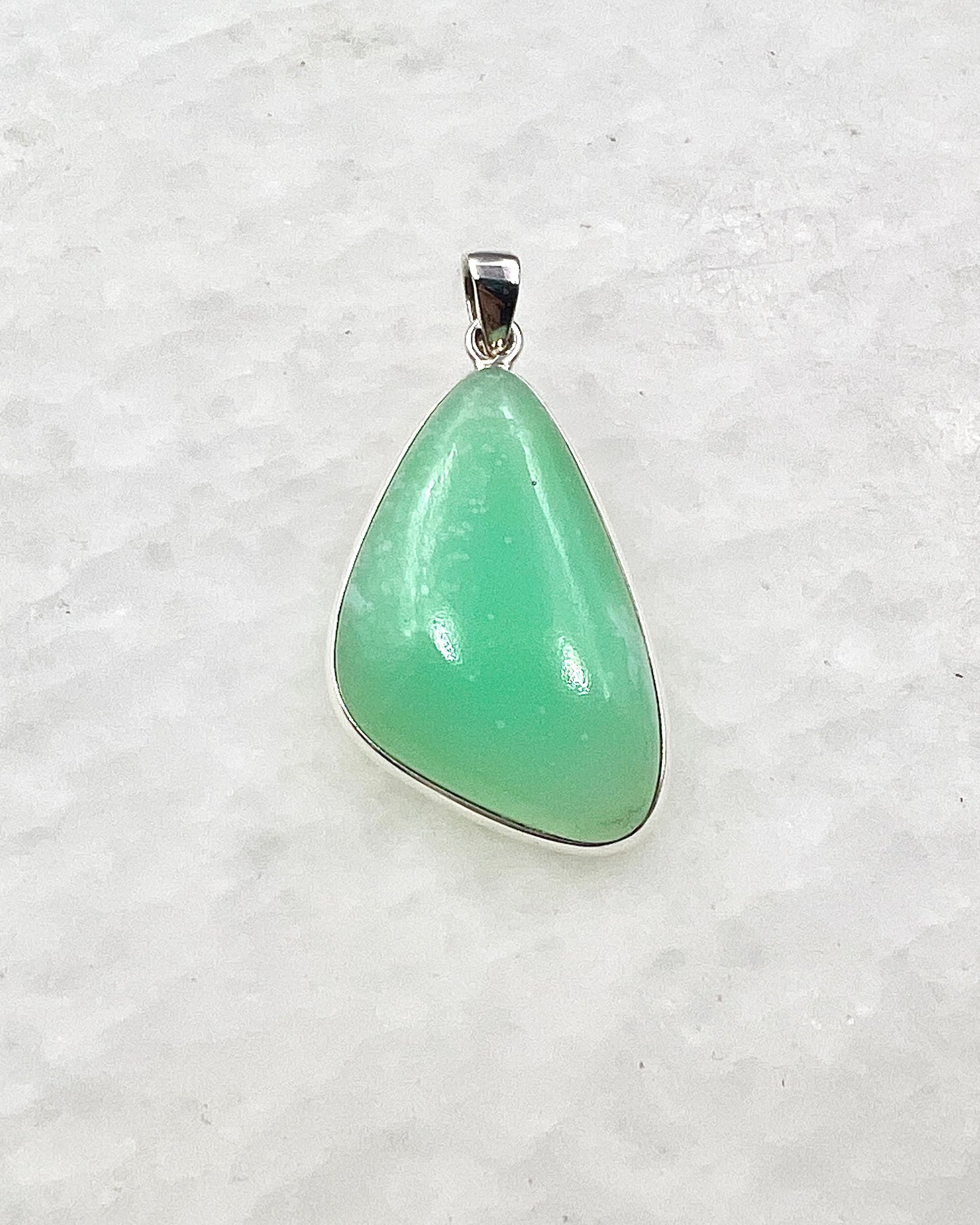 Light Green Crysoprase in 0.925 Silver