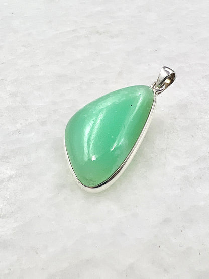Light Green Crysoprase in 0.925 Silver