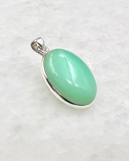 Light Green Crysoprase in 0.925 Silver