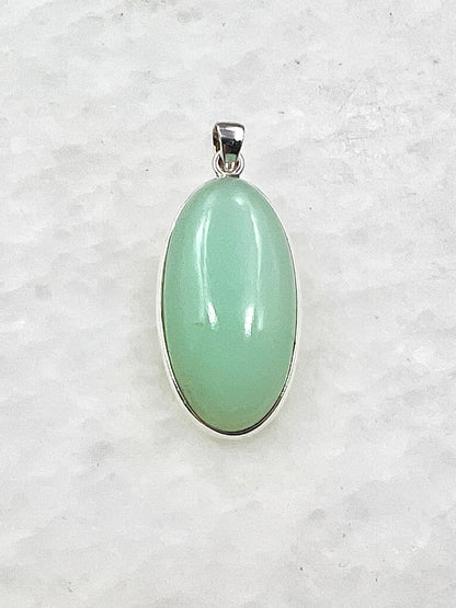 Light Green Crysoprase in 0.925 Silver