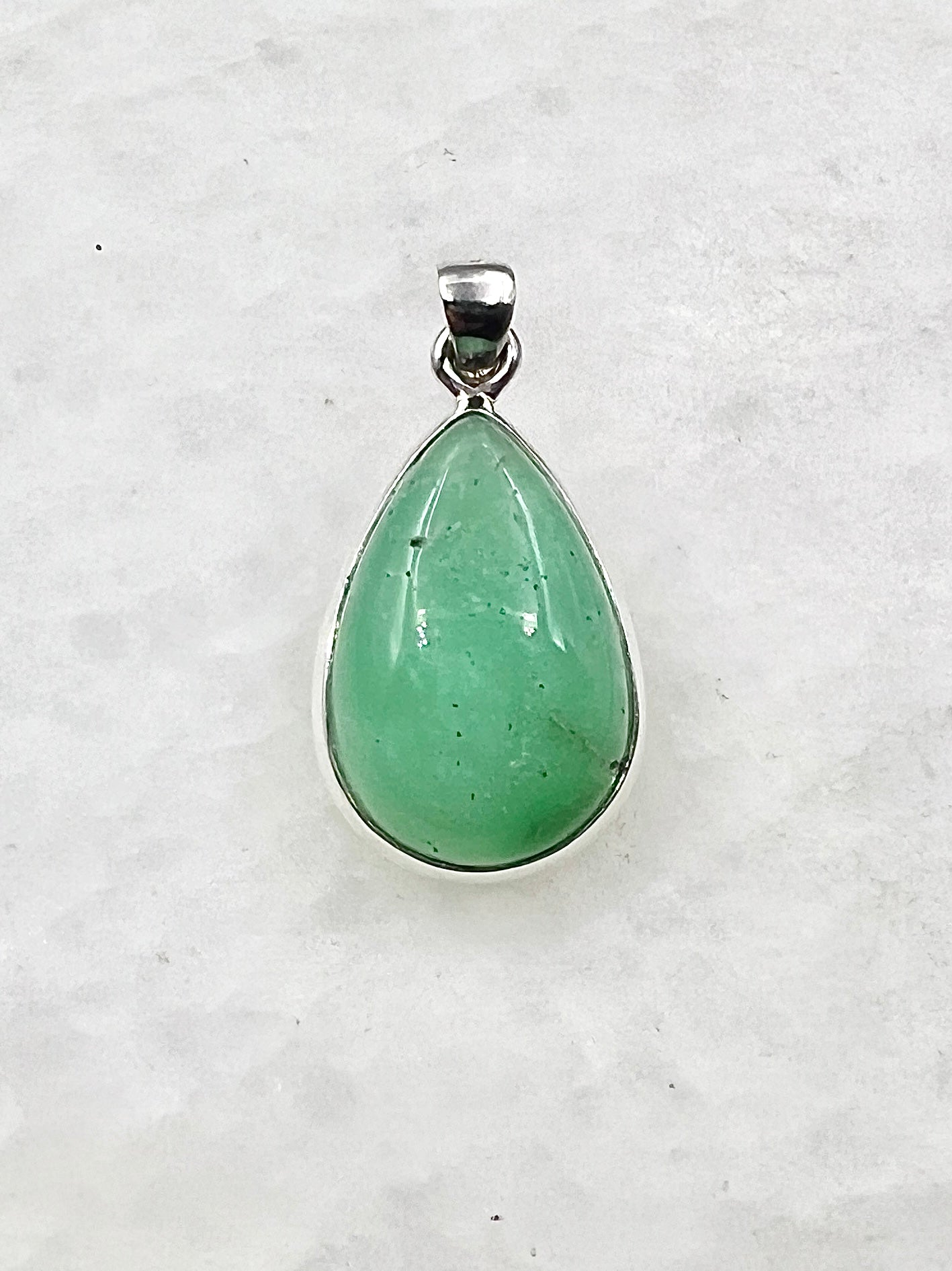 Dark Green Crysoprase in 0.925 Silver