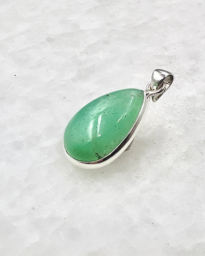 Dark Green Crysoprase in 0.925 Silver