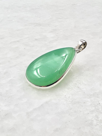 Dark Green Crysoprase in 0.925 Silver