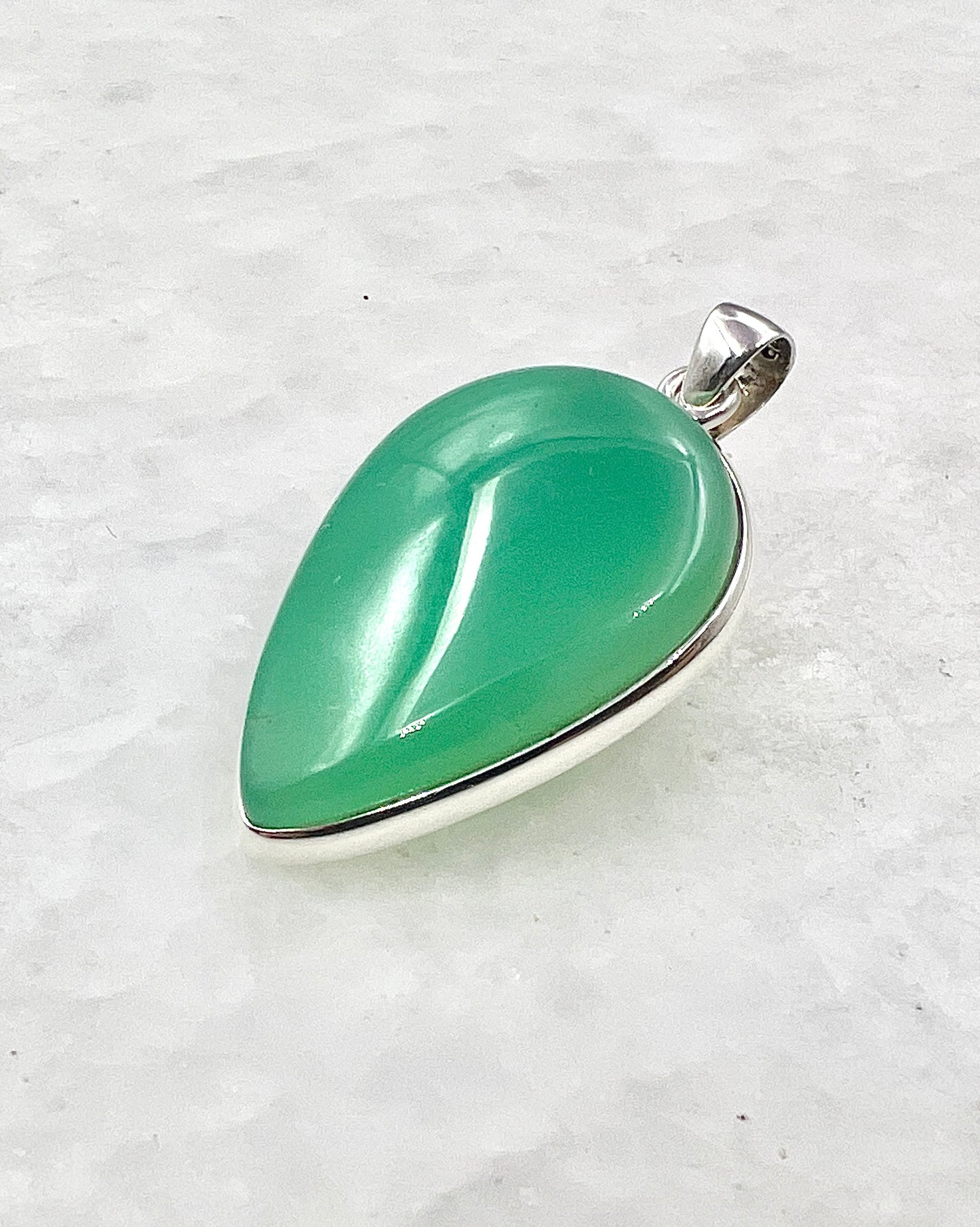 Dark Green Crysoprase in 0.925 Silver