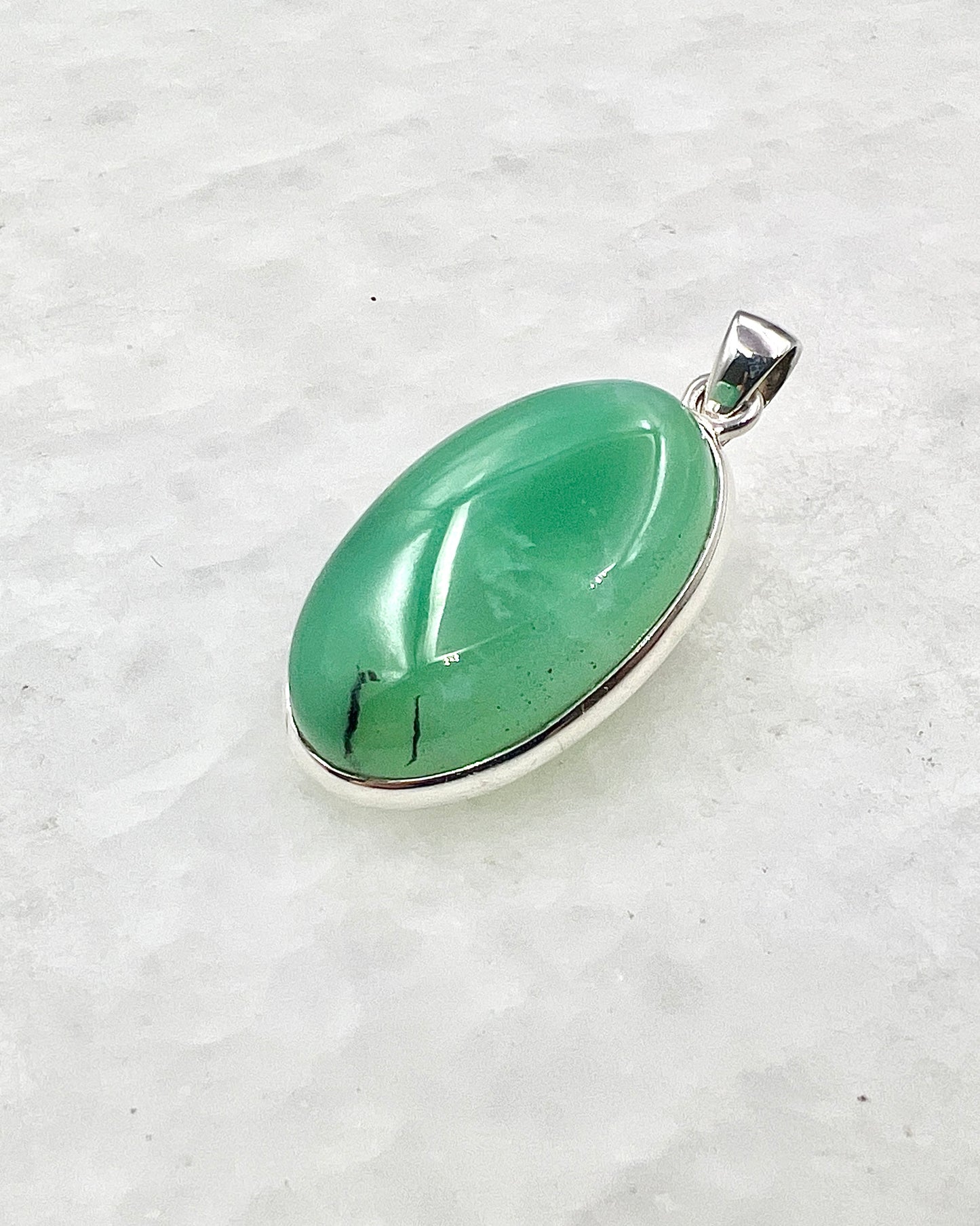 Dark Green Crysoprase in 0.925 Silver