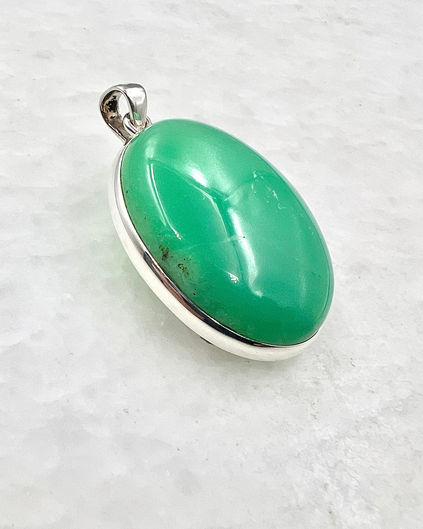 Dark Green Crysoprase in 0.925 Silver
