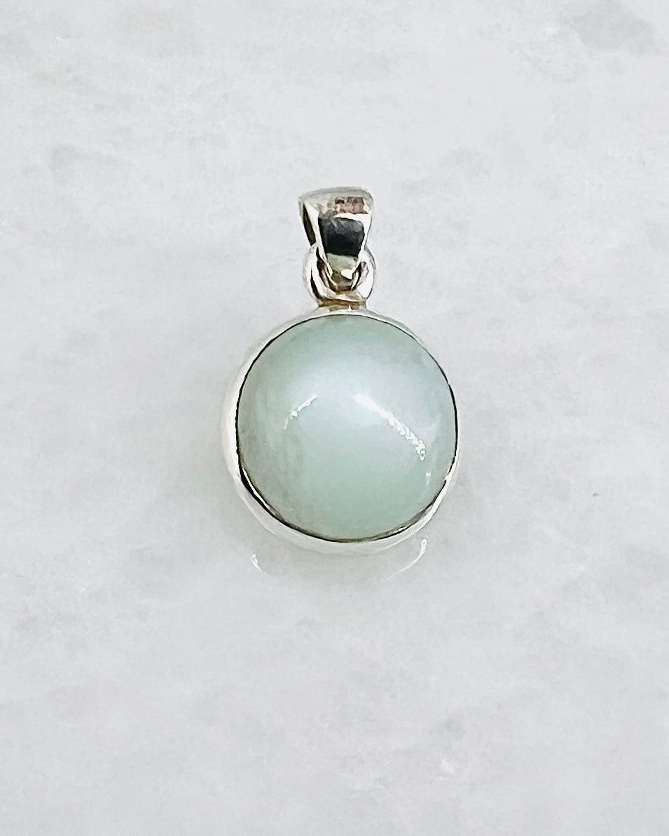 Rare Green Moonstone (Karur, India) in 0.925 Silver