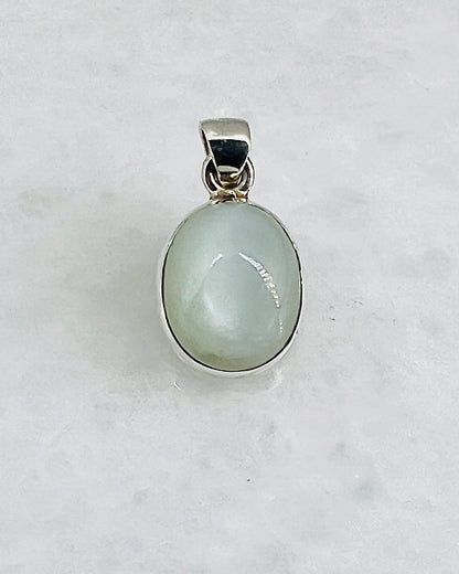 Rare Green Moonstone (Karur, India) in 0.925 Silver