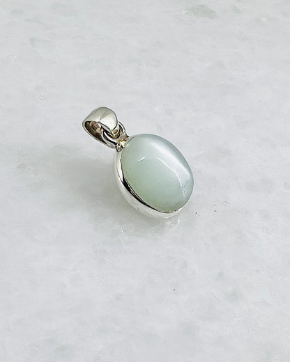 Rare Green Moonstone (Karur, India) in 0.925 Silver