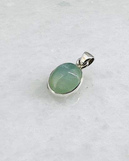 Rare Green Moonstone (Karur, India) in 0.925 Silver