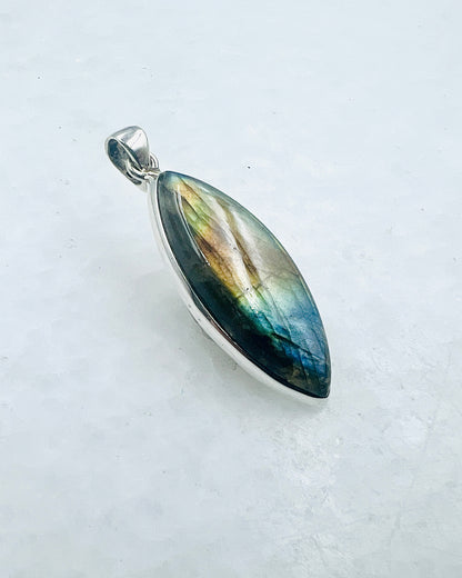 Labradorite in 0.925 Silver