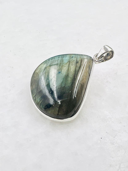 Labradorite in 0.925 Silver
