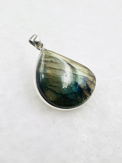 Labradorite in 0.925 Silver
