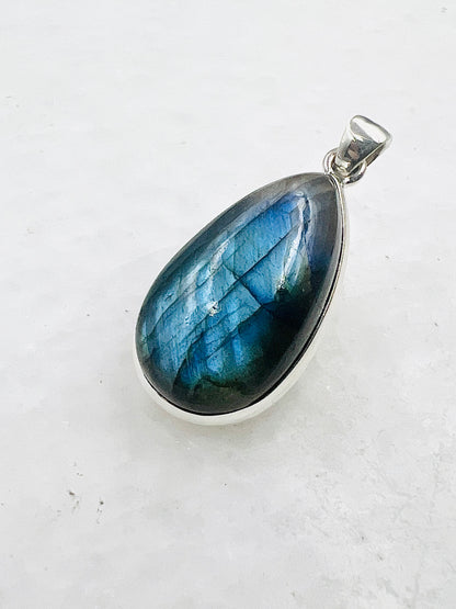 Labradorite in 0.925 Silver