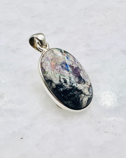 Andamooka Opal in 0.925 Silver