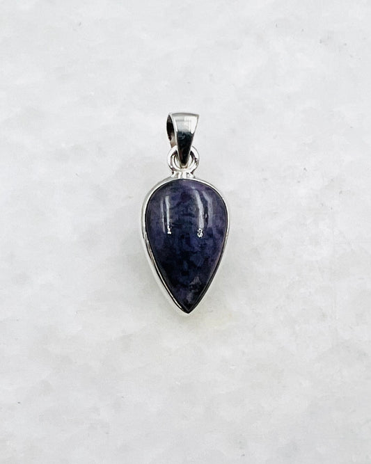 Sugilite in 0.925 Silver