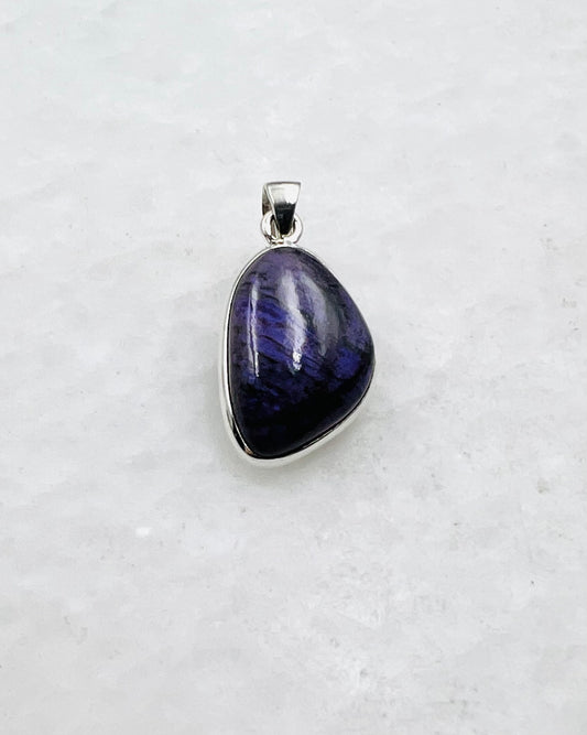 Sugilite in 0.925 Silver