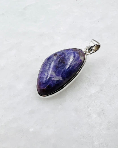Sugilite in 0.925 Silver
