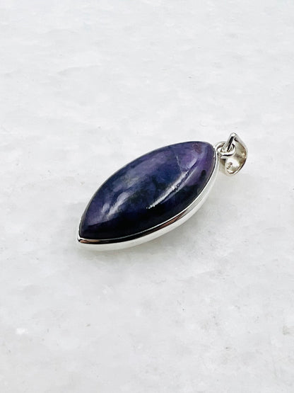 Sugilit in 925er Silber