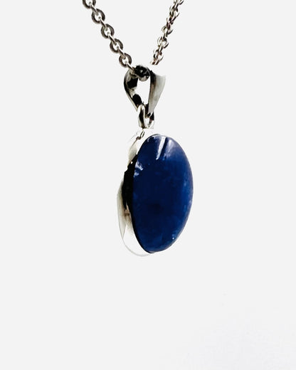 Hochwertiger Tansanit in 925er Sterlingsilber