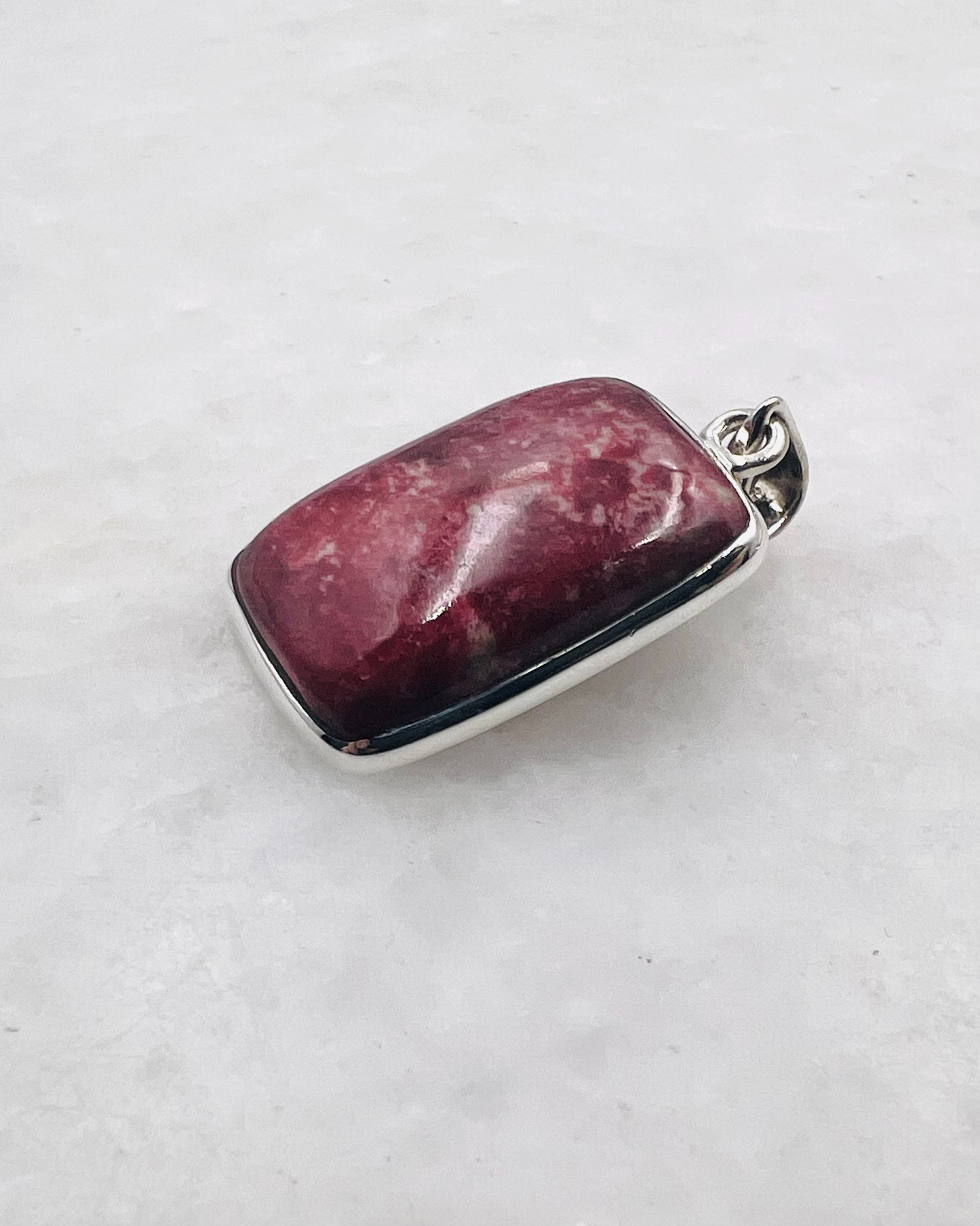 Thulite in 0.925 Silver