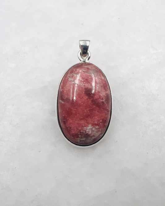 Thulite in 0.925 Silver