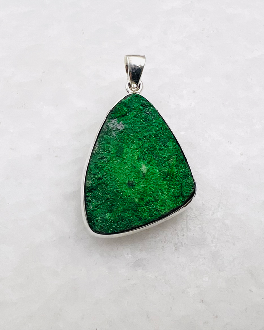 Uvarovite Drusy in 0.925 Silver