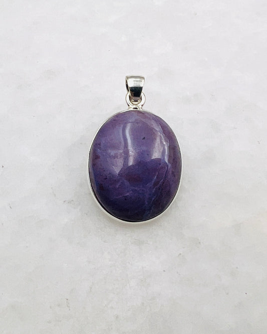 Lavender Jade in 0.925 Silver