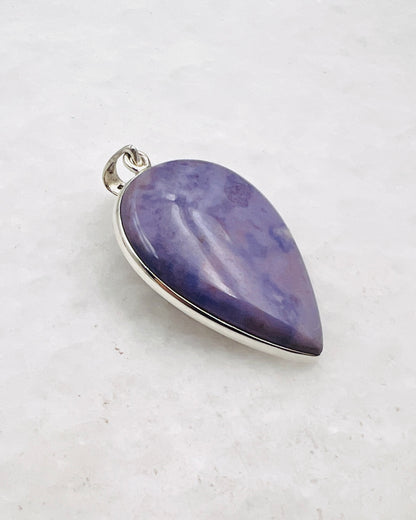 Lavendelfarbener Jade in 925er Silber