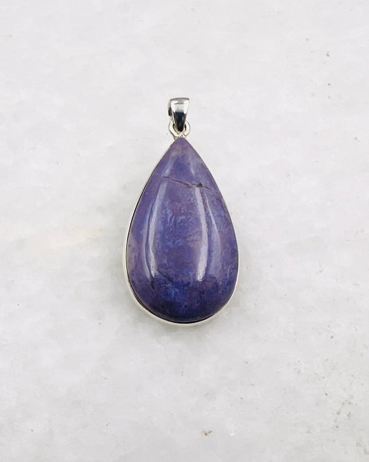 Lavender Jade in 0.925 Silver