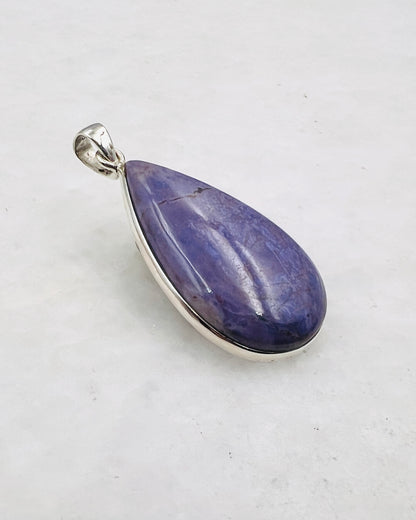 Lavendelfarbener Jade in 925er Silber