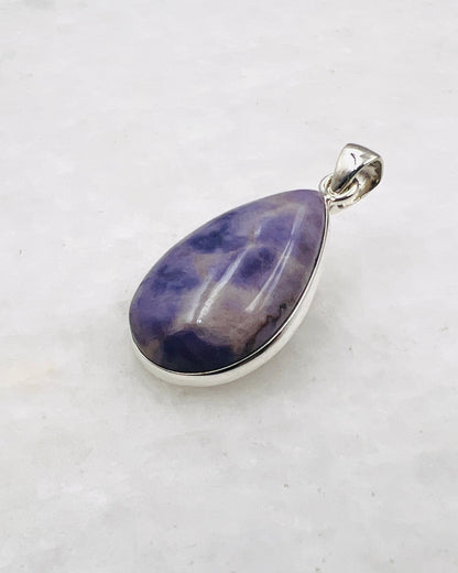 Lavendelfarbener Jade in 925er Silber