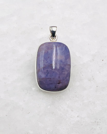 Lavendelfarbener Jade in 925er Silber