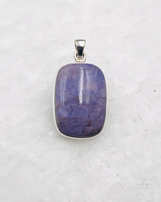 Lavender Jade in 0.925 Silver
