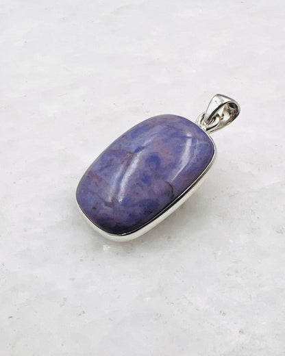 Lavendelfarbener Jade in 925er Silber