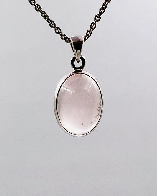 Rose Quartz in 0.925 Silver