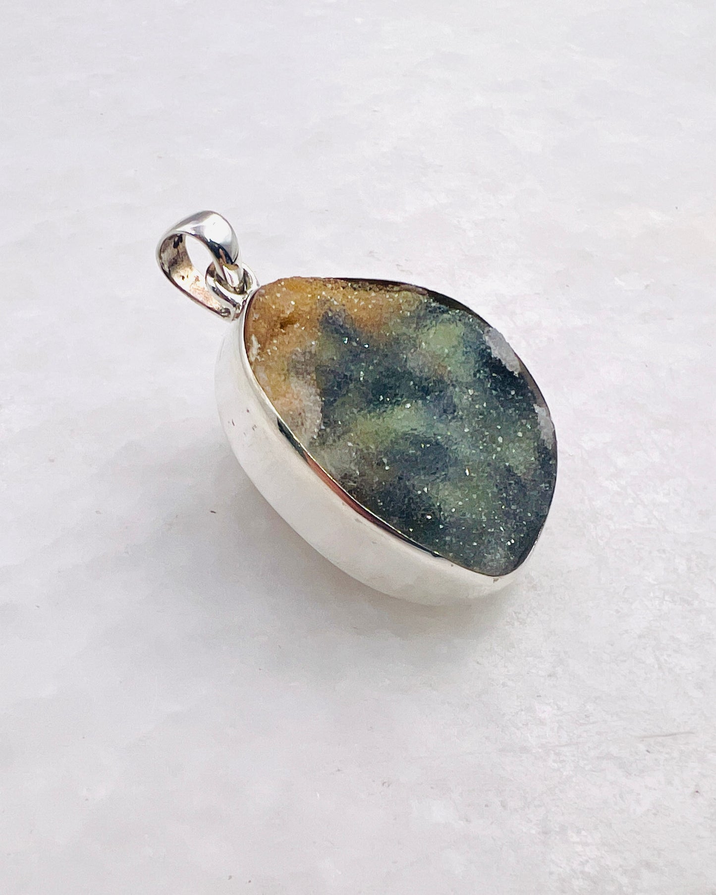 Drusy en calcédoine turque en argent 925